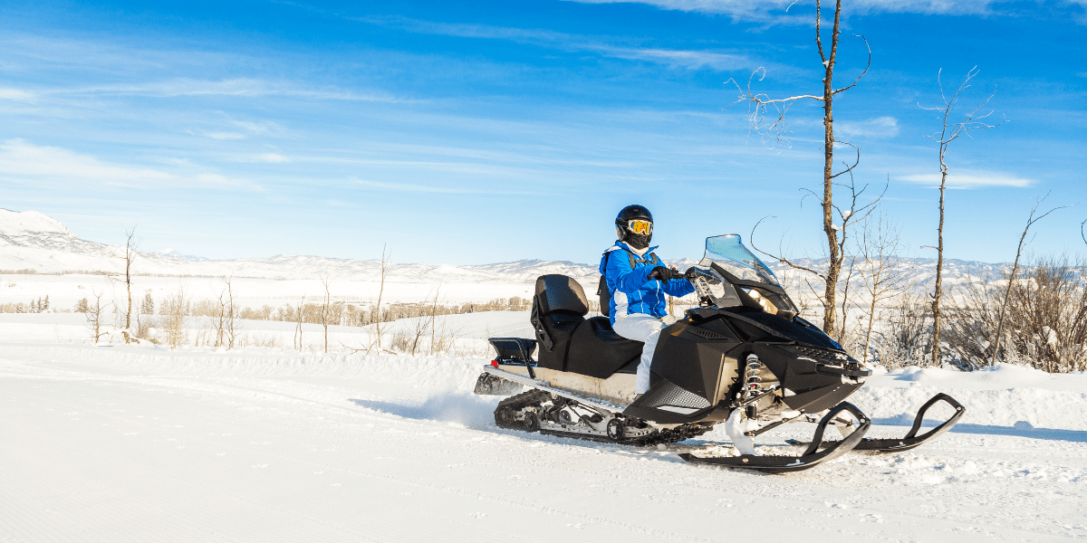 5 Best Trail Snacks for Snowmobiling